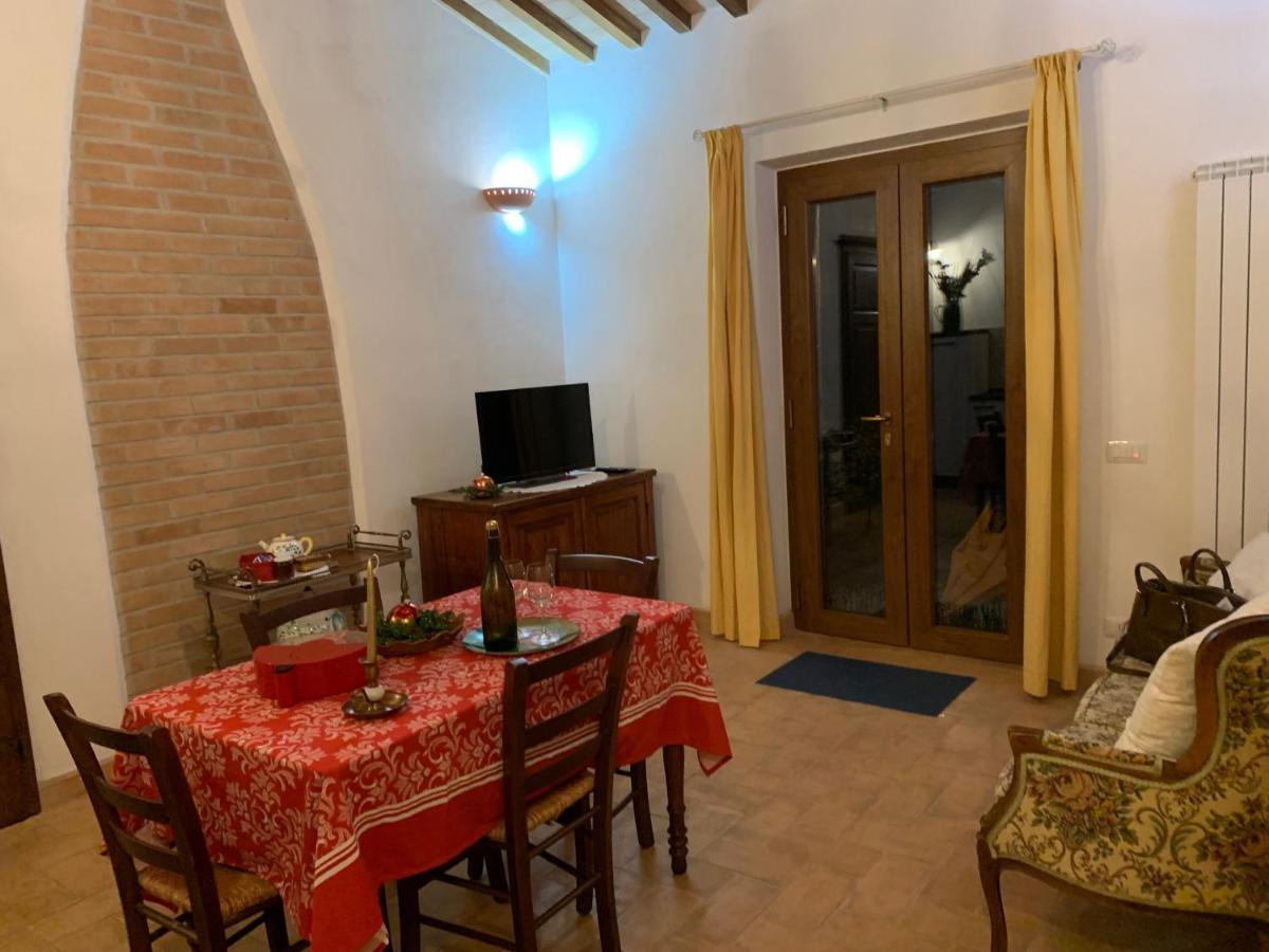 Il Nido Del Falco Nelle Antiche Mura Ferienhaus